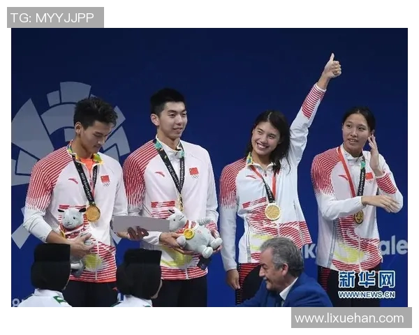 毒蜂足球鞋引领潮流让你在赛场上尽显风采与实力