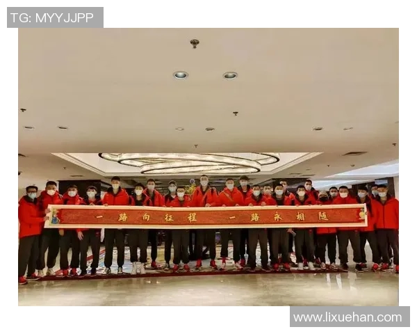 中国男篮迎战希腊队全力以赴争取胜利展现团队精神与实力